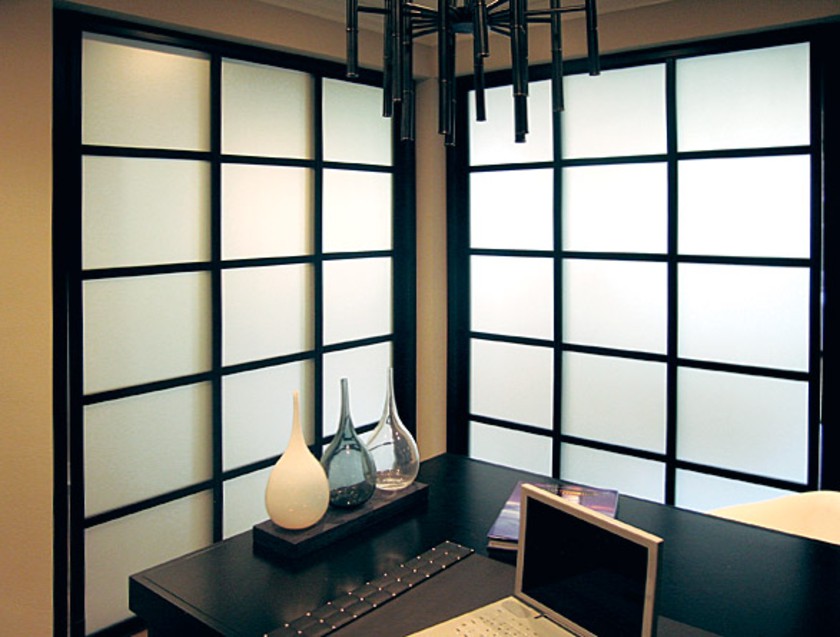 Угловая перегородка в японском стиле с матовым стеклом Стерлитамак