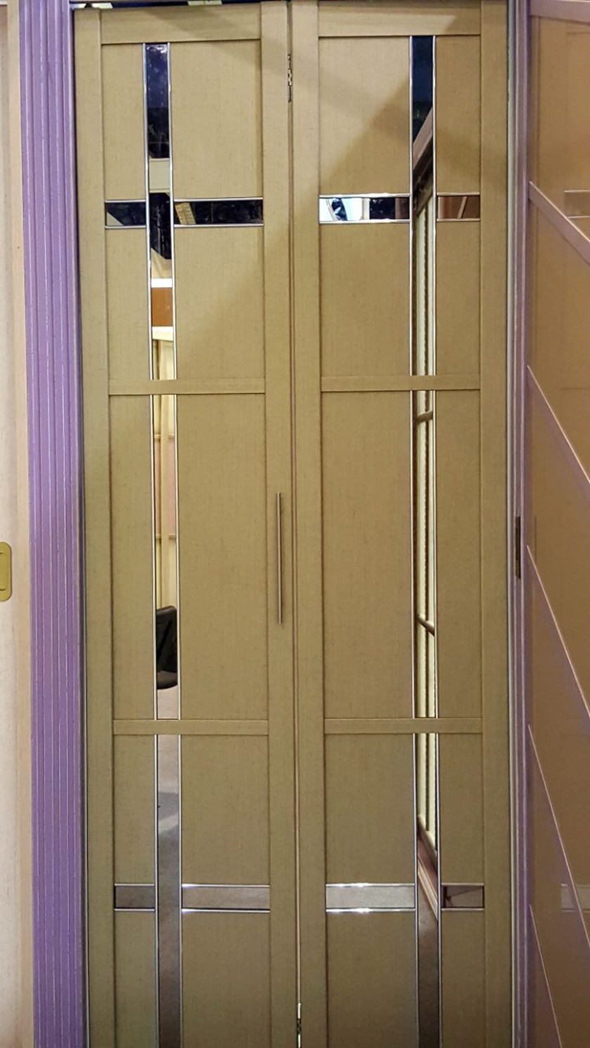 Двери гармошка шпонированные с зеркальным декором Стерлитамак